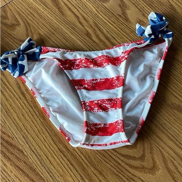 Venus Bathing Suit - Picture 3 of 4